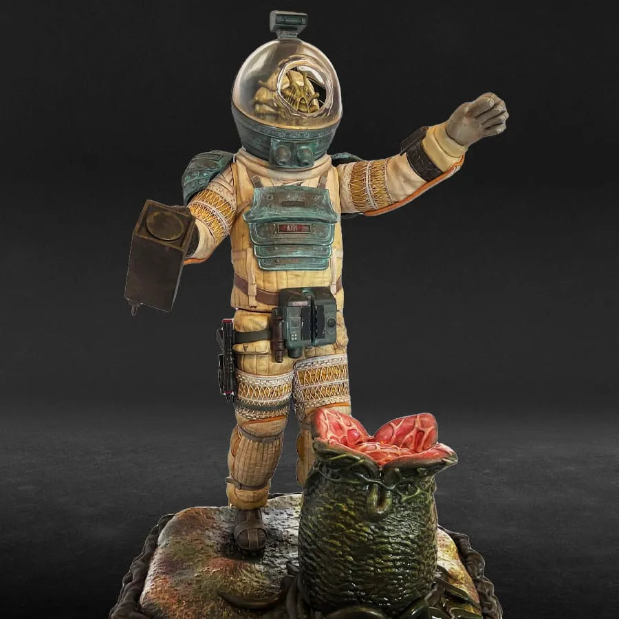Alien Statue 1/4 Officer Kane 56 cm - Smalltinytoystore
