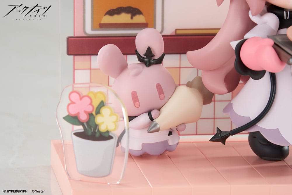 Arknights Would You Like A Dessert? Mini Series PVC Statue Civilight Eterna 11 cm - Smalltinytoystore
