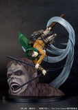 Attack on Titan PVC Statue 1/7 Levi vs Beast Titan Ver. 28 cm - Smalltinytoystore