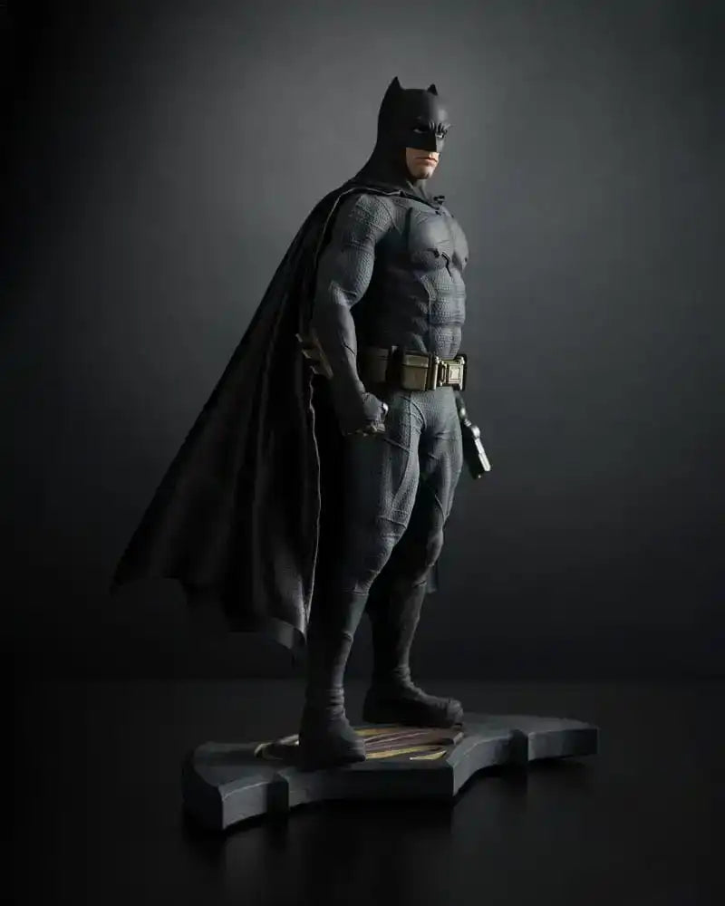 Batman v Superman: Dawn of Justice Statue 1/6 Batman 32 cm - Smalltinytoystore