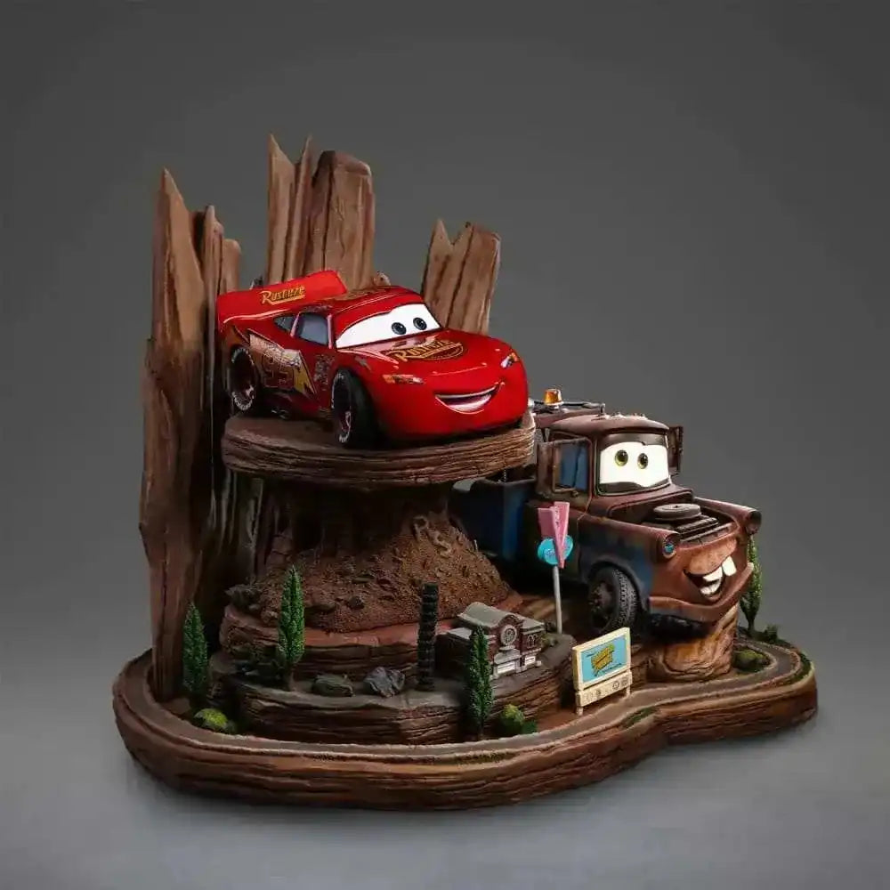 Cars Deluxe Art Scale Statue 1/10 Lightning Mcqueen & Hook 31 cm - Smalltinytoystore