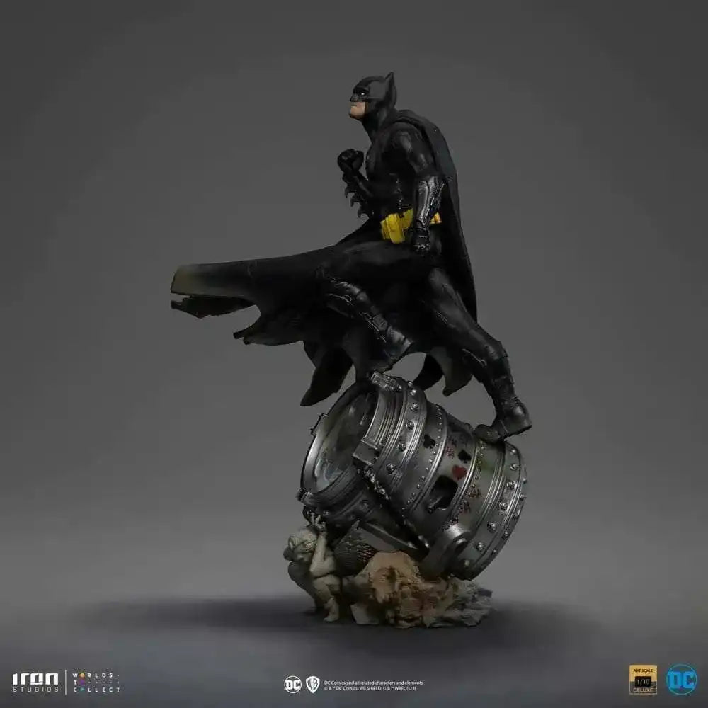 DC Comics BDS Art Scale Statue 1/10 Batman Deluxe (Black Version Exclusive) heo EU Exclusive 30 cm - Smalltinytoystore