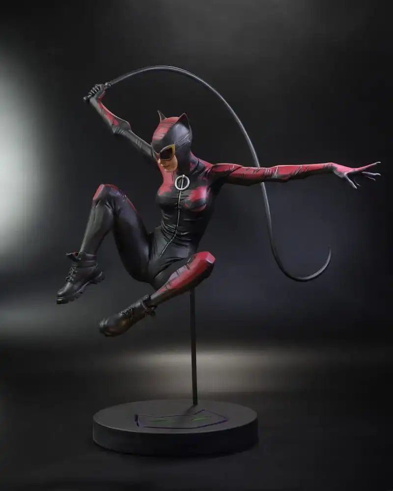DC Designer Series Statue 1/6 Catwoman by Jock 33 cm - Smalltinytoystore