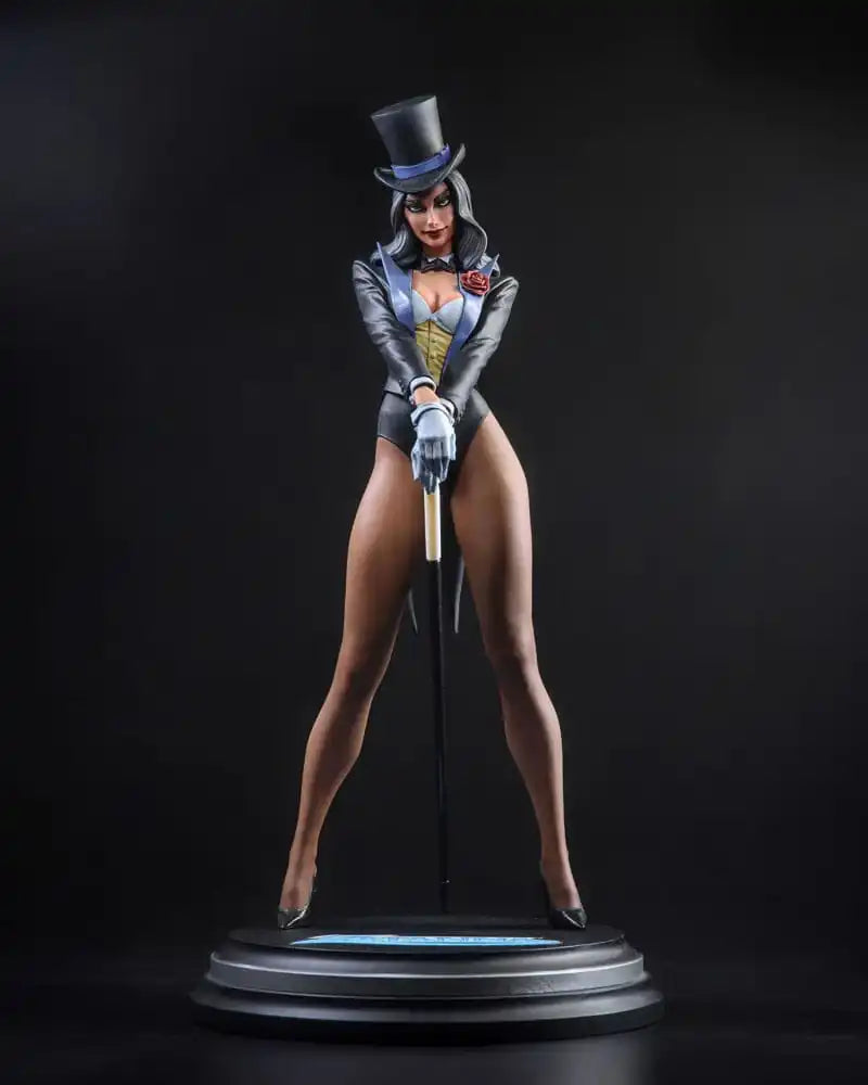 DC Direct DC Cover Girls Statue Zatanna by J. Scott Campbell 23 cm - Smalltinytoystore