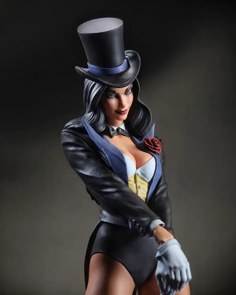 DC Direct DC Cover Girls Statue Zatanna by J. Scott Campbell 23 cm - Smalltinytoystore