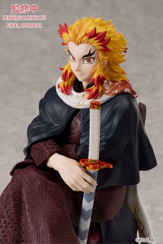 Demon Slayer: Kimetsu no Yaiba Statue Kyojuro Rengoku 16 cm - Smalltinytoystore