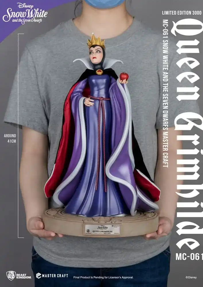 Disney Snow White and the Seven Dwarfs Master Craft Statue Queen Grimhilde 41 cm - Smalltinytoystore