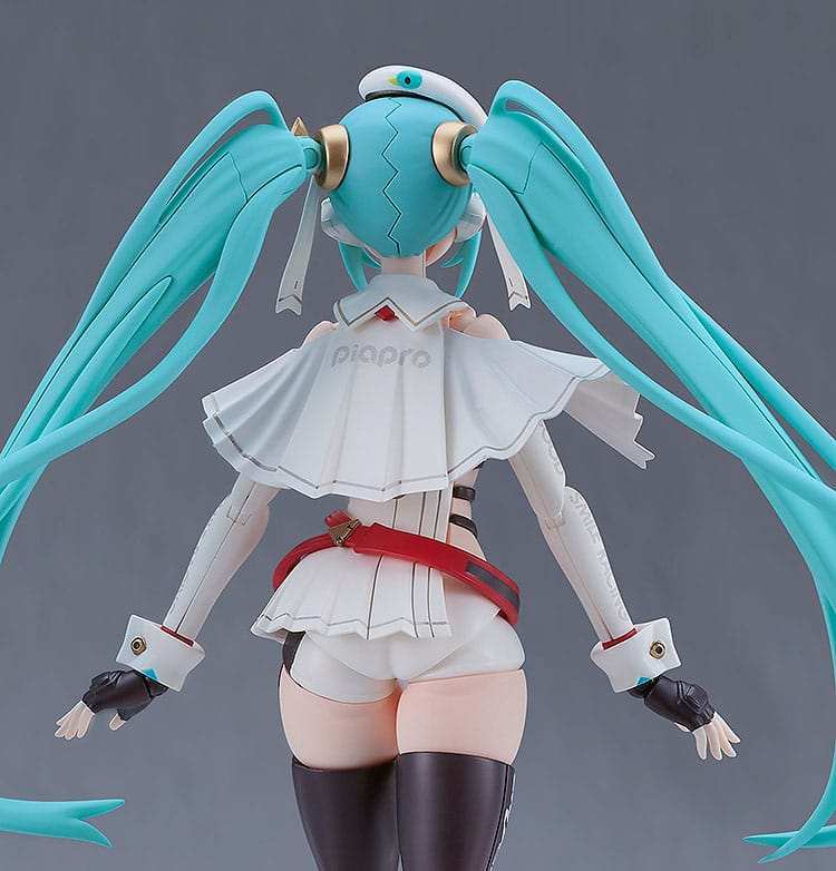 Hatsune Miku GT Project Plamatea Plastic Model Kit Racing Miku: 2023 Ver. 15 cm - Smalltinytoystore