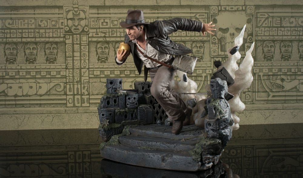 Indiana Jones: Jäger des verlorenen Schatzes Deluxe Gallery PVC Statue Escape with Idol 25 cm - Smalltinytoystore