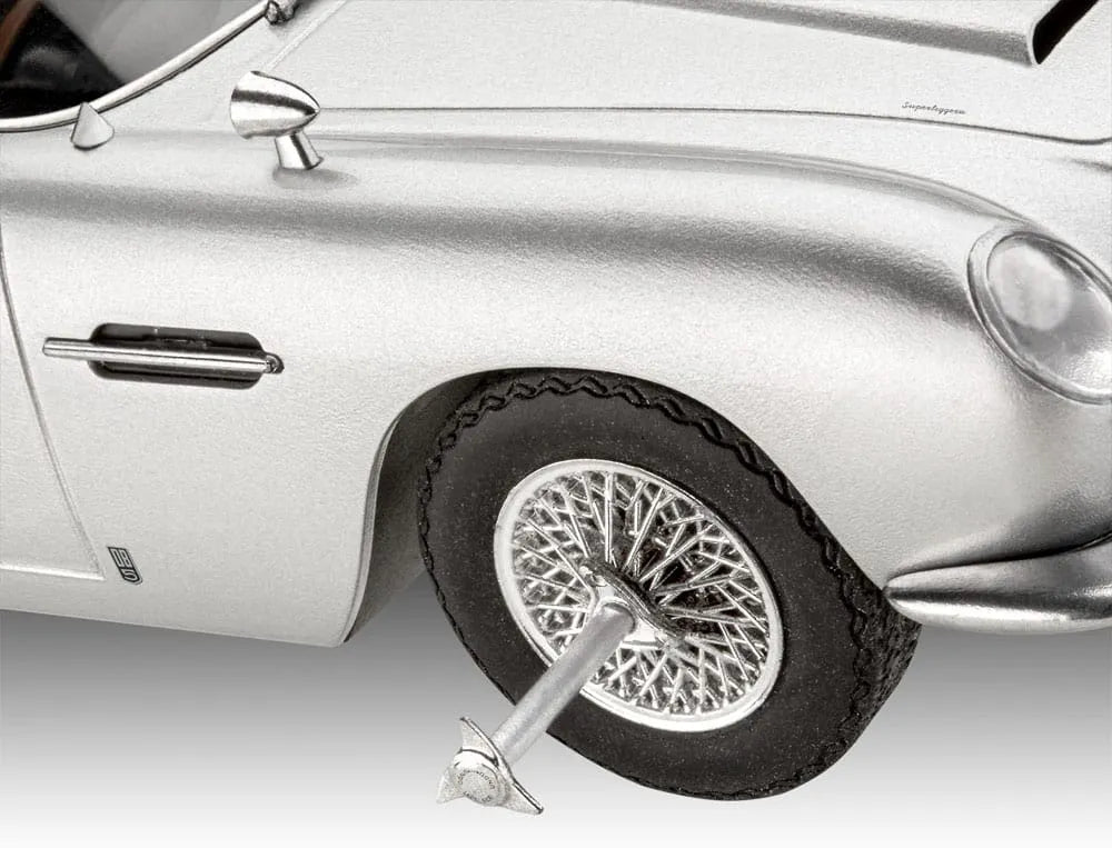 James Bond Adventskalender Aston Martin DB5 1/24 Modellbausatz - Smalltinytoystore
