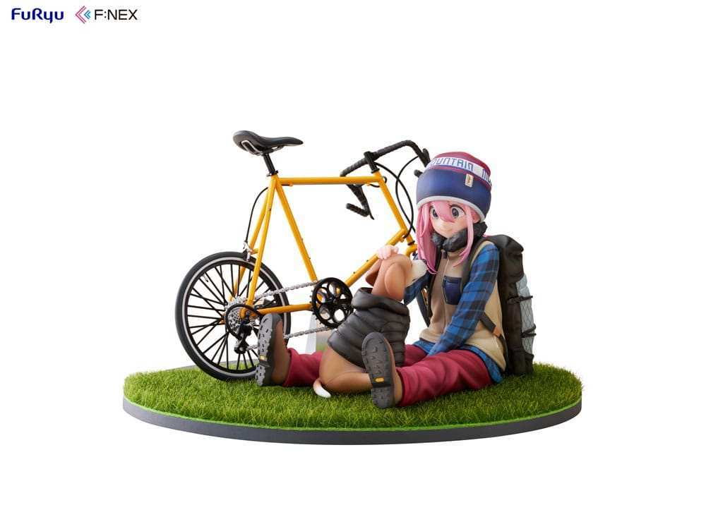 Laid Back Camp F:NEX PVC Statue 1/7 Nadeshiko Kagamihara 13 cm - Smalltinytoystore