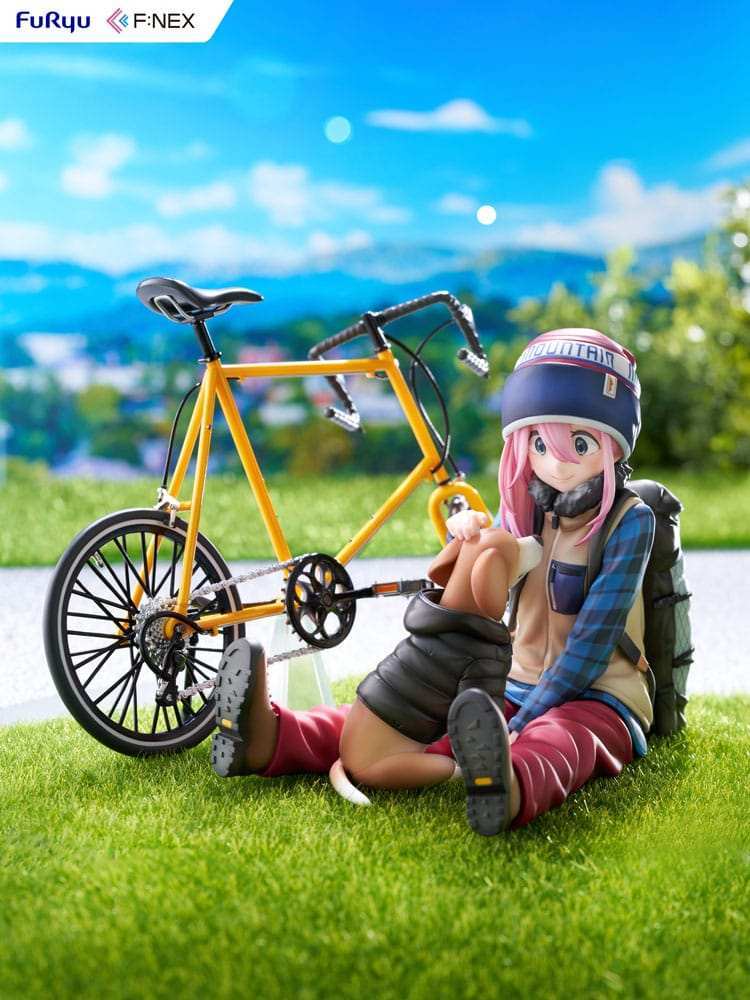 Laid Back Camp F:NEX PVC Statue 1/7 Nadeshiko Kagamihara 13 cm - Smalltinytoystore
