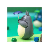 Mein Nachbar Totoro Figur mit rundem Boden Big Totoro with leaf 7 cm - Smalltinytoystore