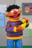 Sesamstraße Ultimate Actionfigur Ultimate Ernie 18 cm - Smalltinytoystore