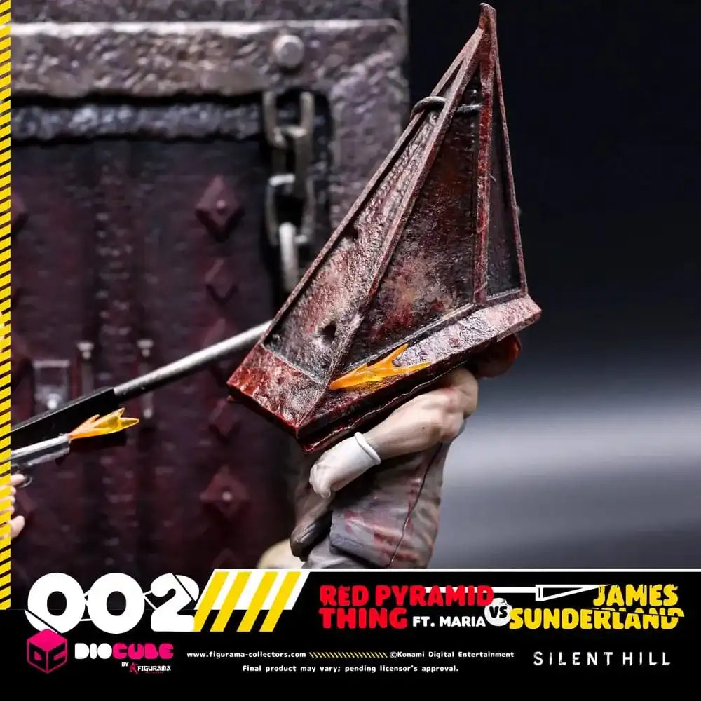 Silent Hill DioCube PVC Diorama Silent Hill 2 Red Pyramid Thing Vs James Sunderland Ft. Maria 15 cm - Smalltinytoystore