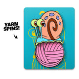 SpongeBob Schwammkopf Ansteck-Pin Gary Yarn Spinning 5 cm - Smalltinytoystore