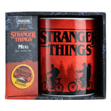 Stranger Things Tasse mit Aufkleber XL - Smalltinytoystore
