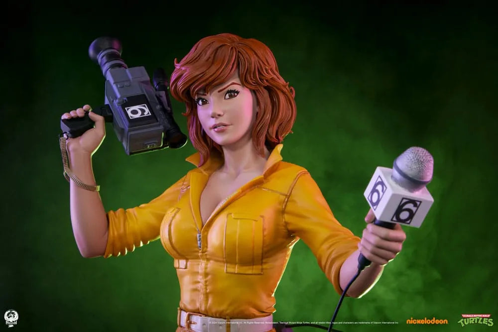 Teenage Mutant Ninja Turtles Premier Series Statue 1/4 April O'Neil 46 cm - Smalltinytoystore