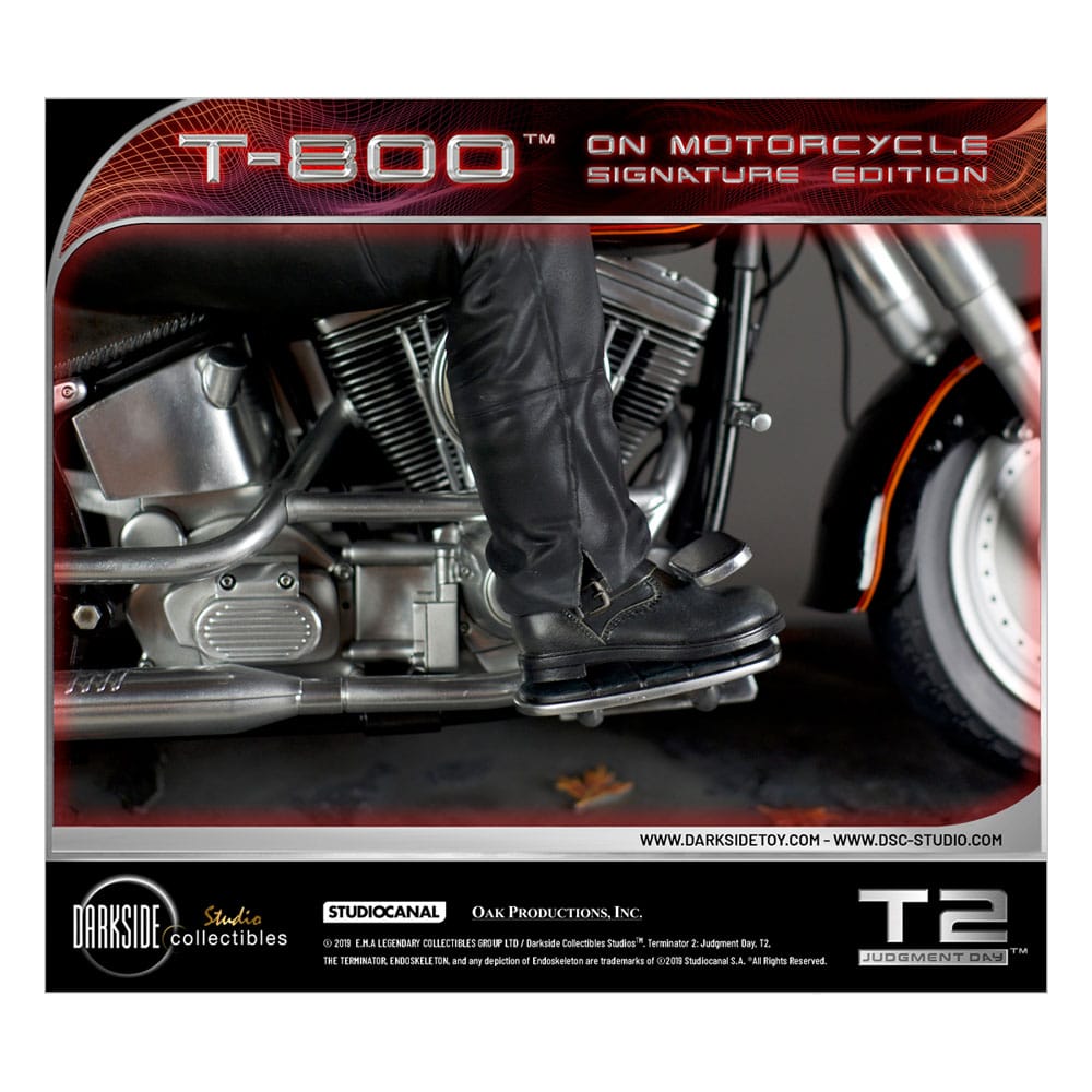 Terminator 2 Statue T-800 On Motorcycle Limited Signature Edition Exclusive 70 cm - Smalltinytoystore
