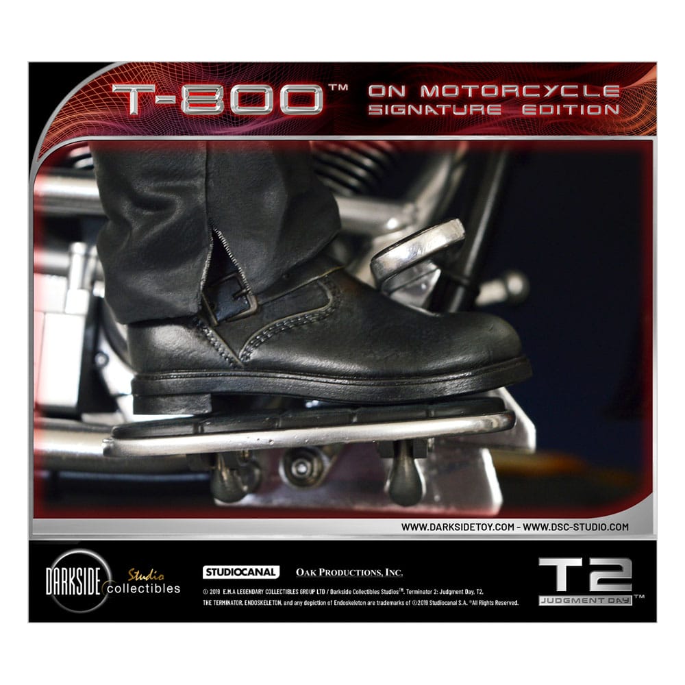 Terminator 2 Statue T-800 On Motorcycle Limited Signature Edition Exclusive 70 cm - Smalltinytoystore
