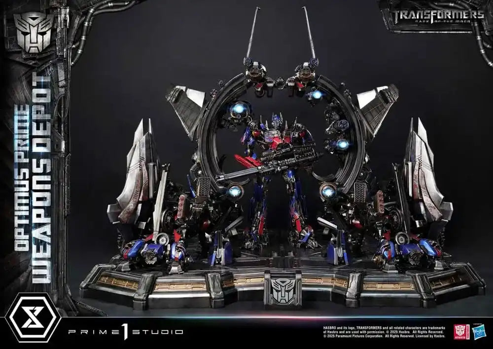 Transformers: Dark of the Moon (Film) Museum Masterline Statue Optimus Prime Weapons Depot 127 cm - Smalltinytoystore