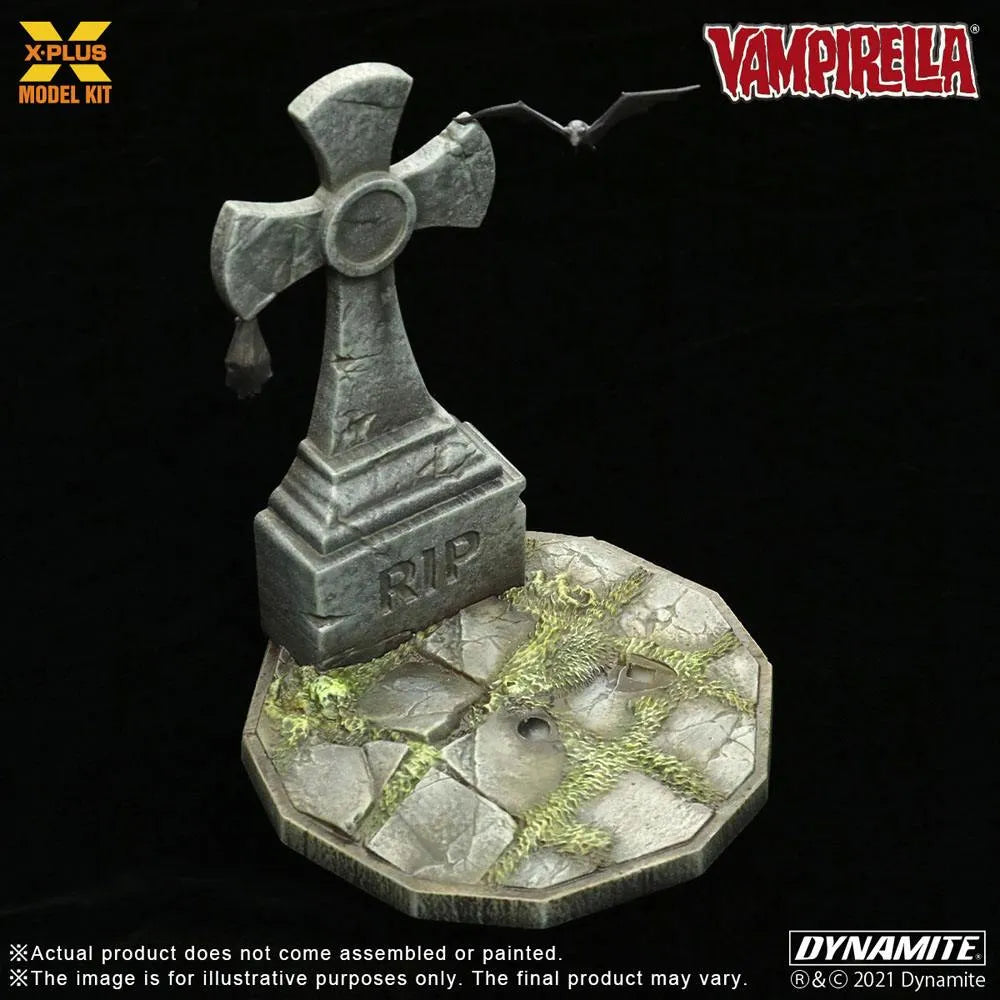 Vampirella Plastic Model Kit vorbemalt 1/8 Vampirella 23 cm - Smalltinytoystore