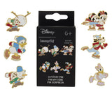 Mickey & Friends by Loungefly Ansteck-Pins Winter Activities Blind Display (12)