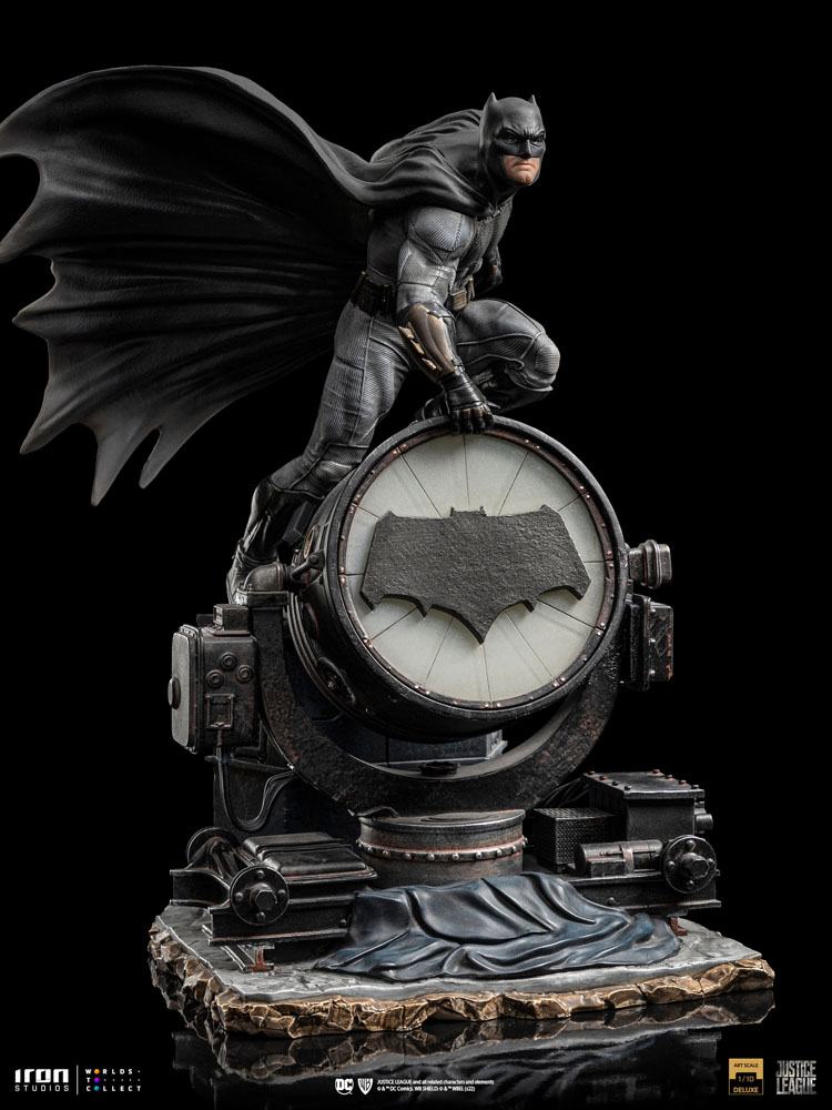 Zack Snyder's Justice League Deluxe Art Scale Statue 1/10 Batman on Batsignal 28 cm - Smalltinytoystore