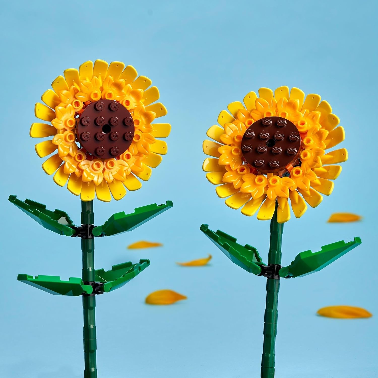 LEGO Sonnenblumen, Set Mit Kunstblumen Für Kinder Ab 8 Jahren, Optimal Als Kinderzimmer-Deko Oder Blumenstrauß, Geschenk Für Jugendliche Mädchen Und Jungen, Botanical Collection 40524