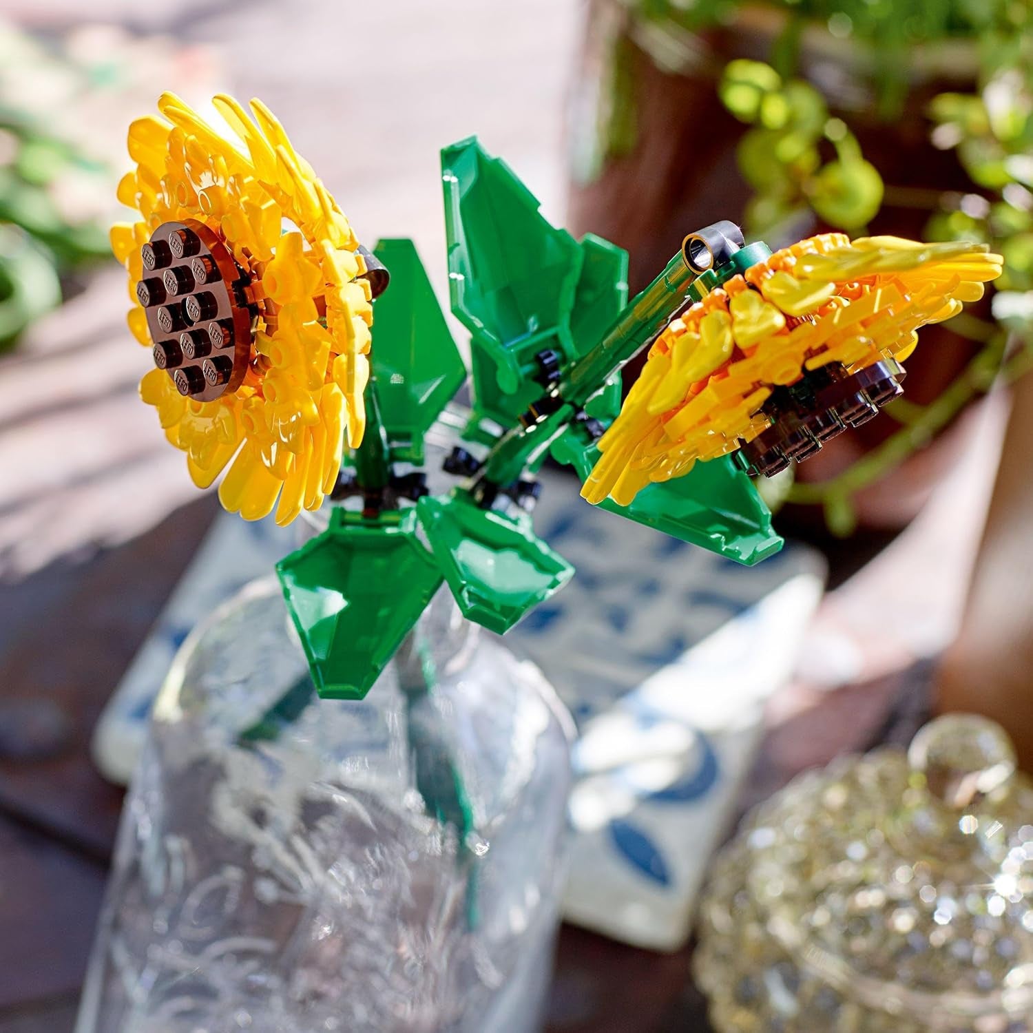 LEGO Sonnenblumen, Set Mit Kunstblumen Für Kinder Ab 8 Jahren, Optimal Als Kinderzimmer-Deko Oder Blumenstrauß, Geschenk Für Jugendliche Mädchen Und Jungen, Botanical Collection 40524