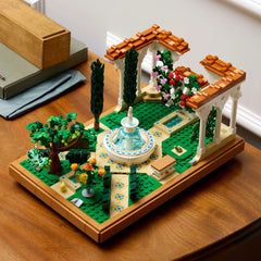 LEGO® 10359 Springbrunnengarten