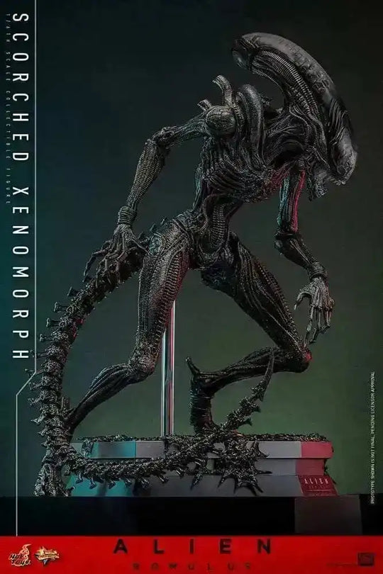 Alien: Romulus Movie Masterpiece Actionfigur 1/6 Scorched Xenomorph 44 cm HOT TOYS - Smalltinytoystore