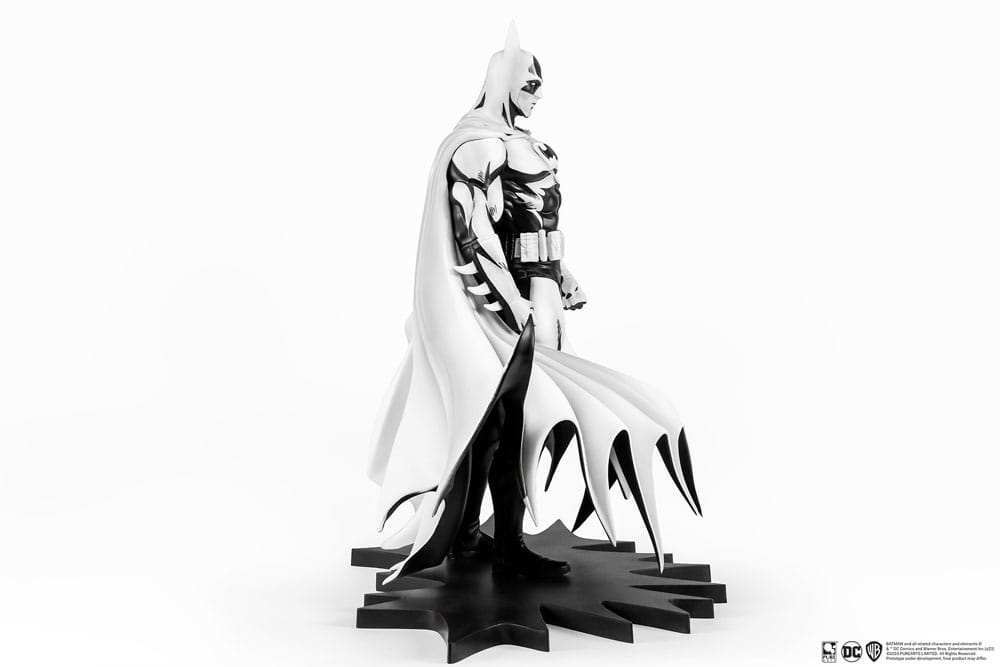 Batman PX PVC Statue 1/8 SDCC 2024 Batman Black & White Version 27 cm - Smalltinytoystore