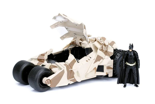 Batman The Dark Knight Diecast Modell 1/24 2008 Batmobile Camo mit Figur - Smalltinytoystore