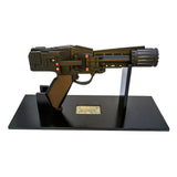 Battlestar Galactica Prop Replik 1/1 Colonial Blaster Limited Edition - Smalltinytoystore