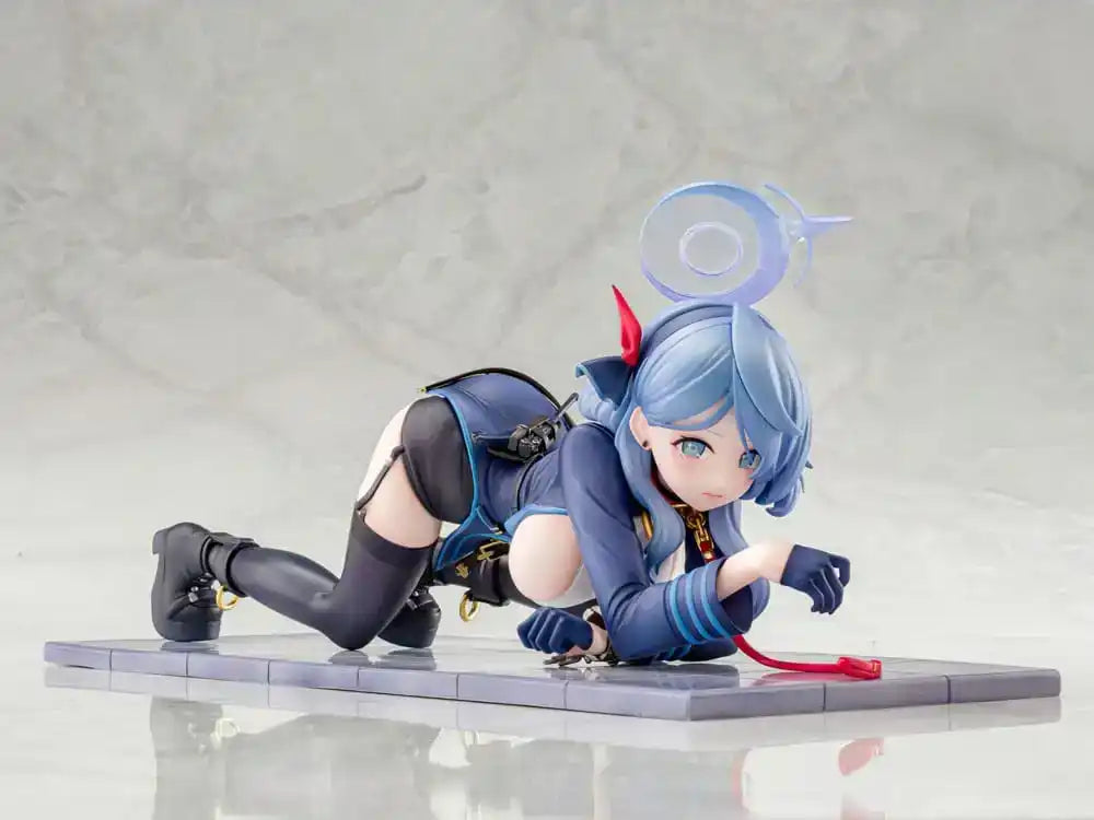 Blue Archive PVC Statue 1/7 Ako Memorial Lobby Ver. 23 cm - Smalltinytoystore