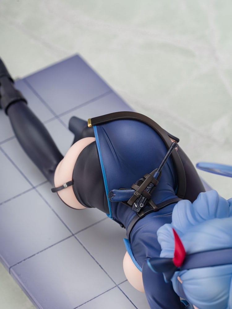 Blue Archive PVC Statue 1/7 Ako Memorial Lobby Ver. 23 cm - Smalltinytoystore