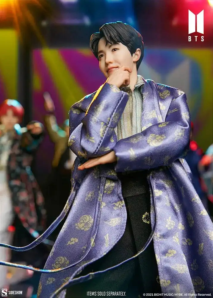 BTS Idol Collection PVC Statue j-hope Deluxe 24 cm - Smalltinytoystore