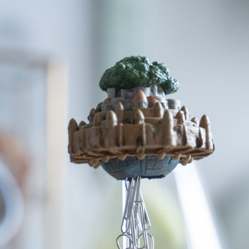 Das Schloss im Himmel Statue Magnet Flying Castle 13 cm - Smalltinytoystore
