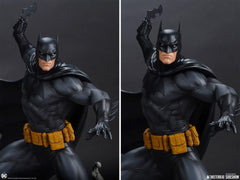 DC Comics Maquette 1/6 Batman (Black and Gray Edition) 50 cm - Smalltinytoystore