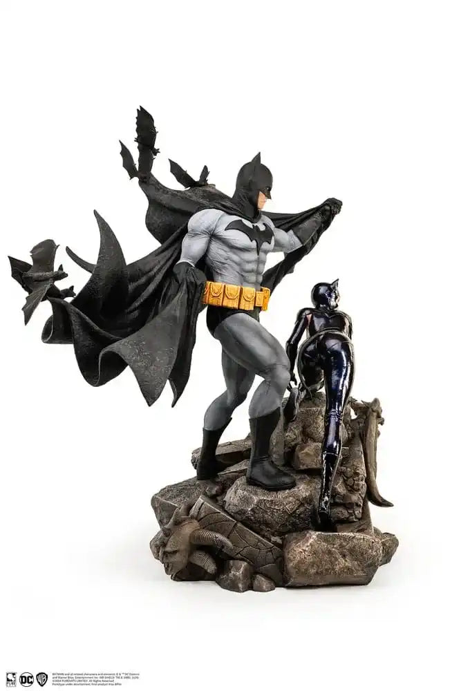 DC Comics Statue 1/4 Batman & Catwoman Reunion 67 cm - Smalltinytoystore