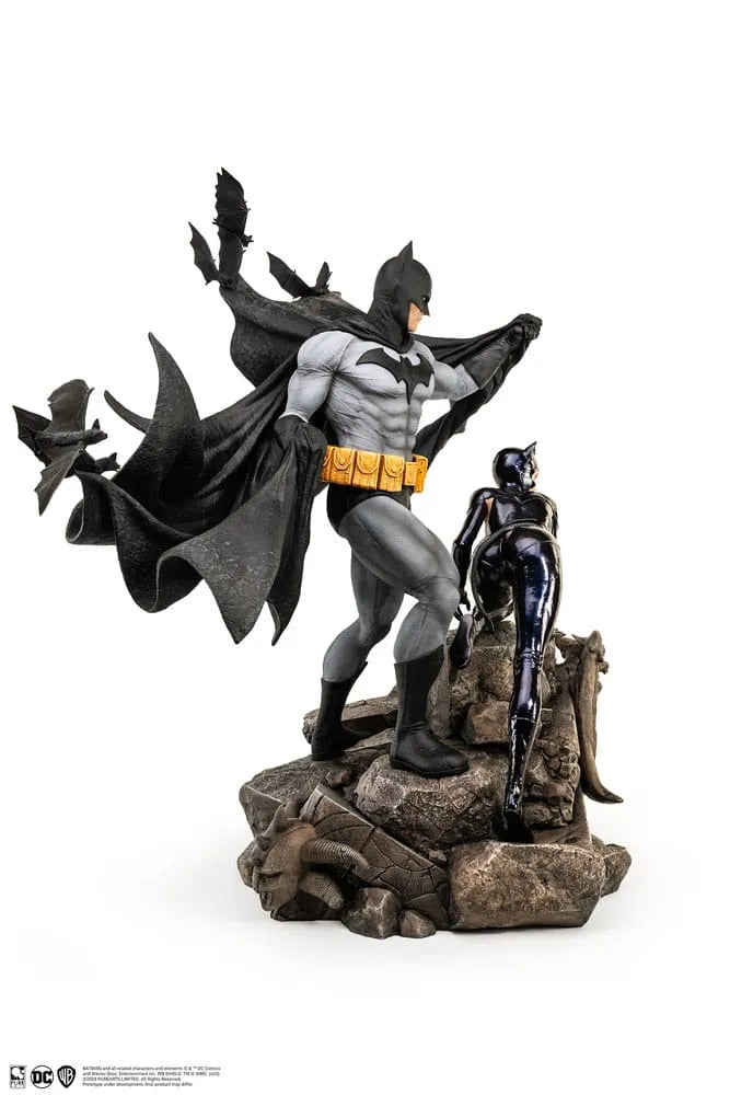 DC Comics Statue 1/4 Batman & Catwoman Reunion 67 cm - Smalltinytoystore