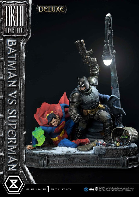 DC Comics Statue Batman Vs. Superman (The Dark Knight Returns) Deluxe Bonus Ver. 110 cm - Beschädigte Verpackung - Smalltinytoystore