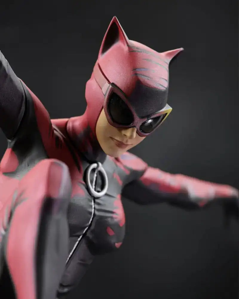 DC Designer Series Statue 1/6 Catwoman by Jock 33 cm - Smalltinytoystore
