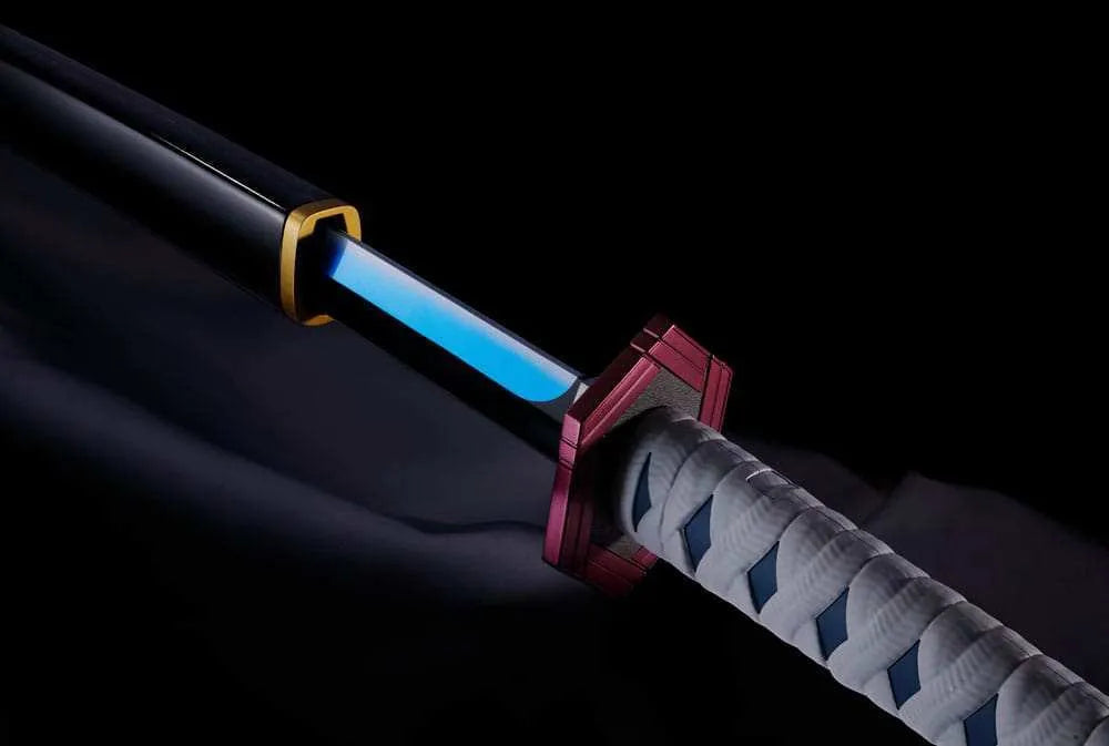 Demon Slayer: Kimetsu no Yaiba Proplica Replik 1/1 Nichirin Schwert (Giyu Tomioka) 95 cm - Smalltinytoystore