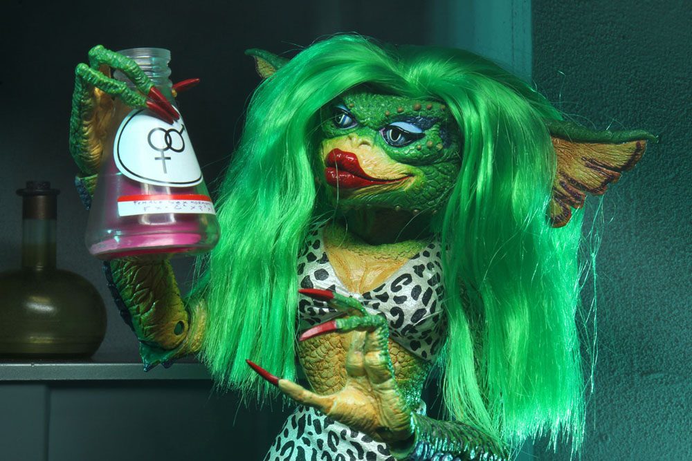 Gremlins 2 Ultimate Actionfigur Greta 15 cm - Smalltinytoystore