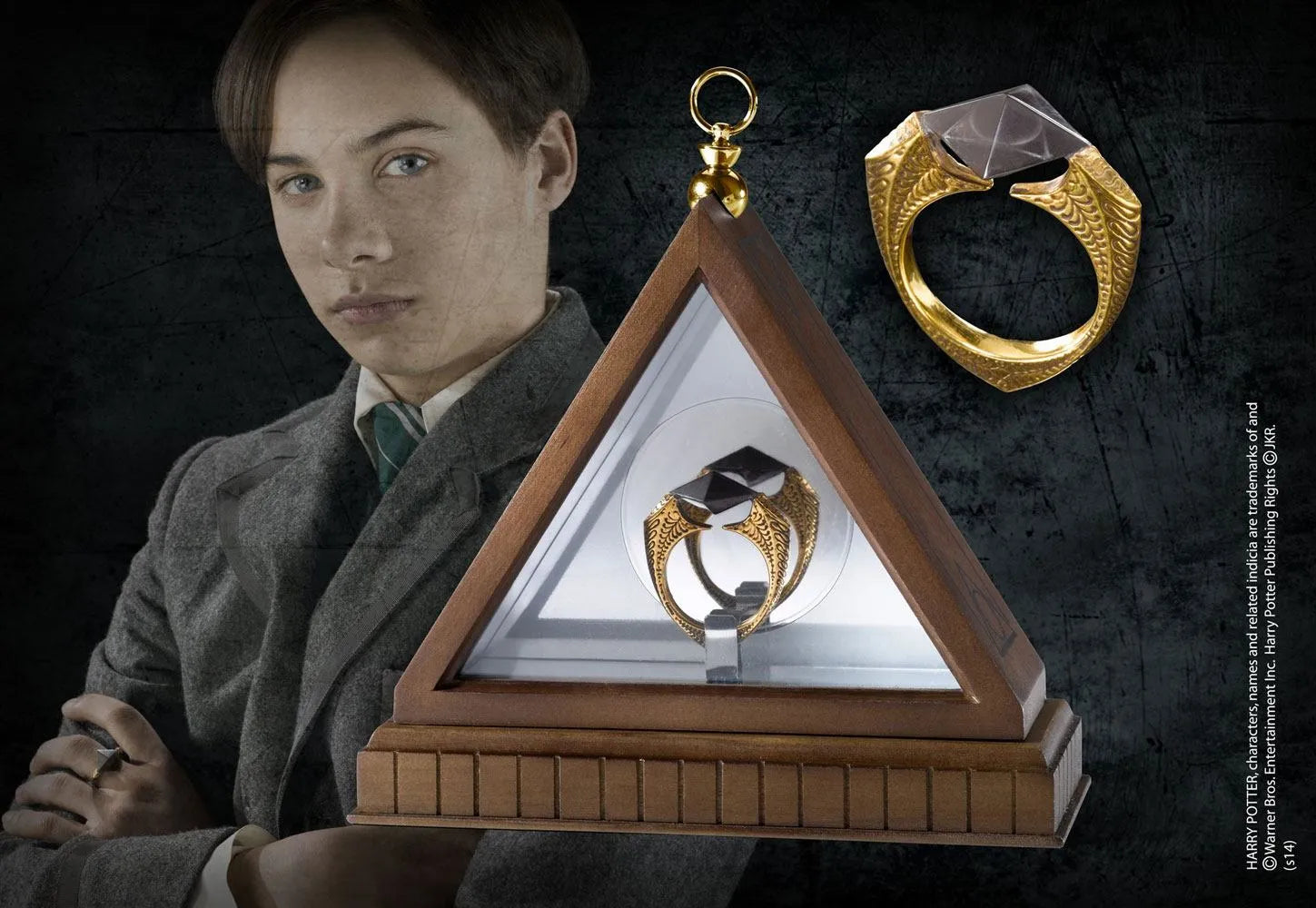 Harry Potter Replik 1/1 Lord Voldemorts Horkrux Ring (vergoldet) - Smalltinytoystore