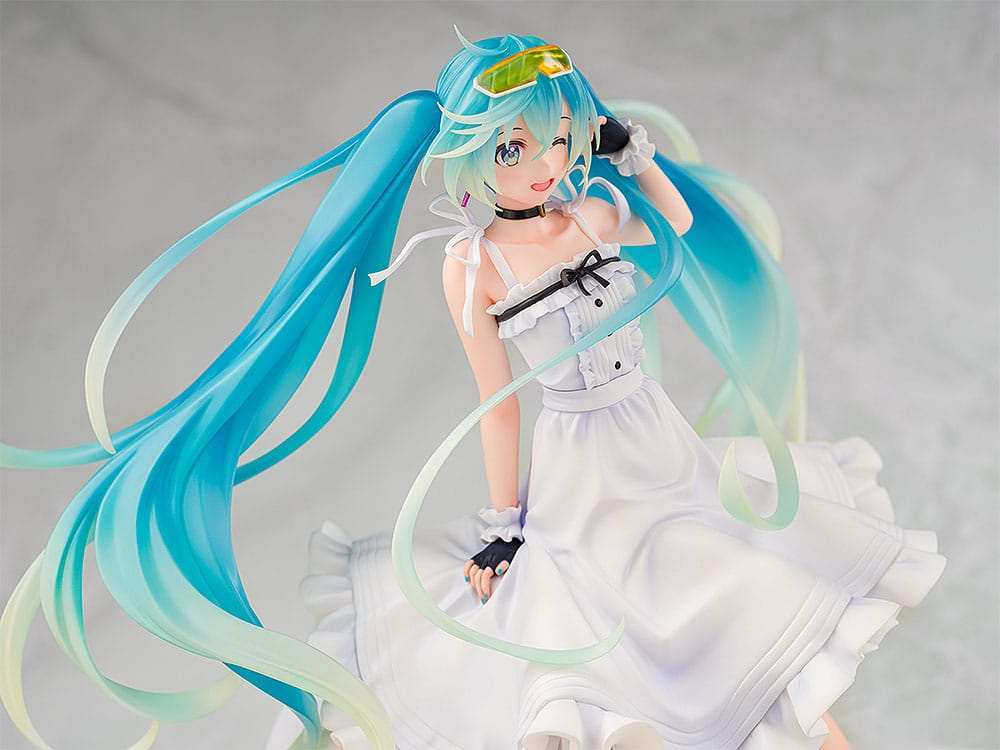 Hatsune Miku GT Project Original PVC Statue 1/7 Vacation Style Ver. 24 cm - Smalltinytoystore