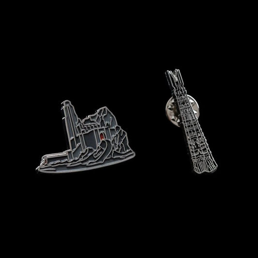 Herr der Ringe Ansteck-Pin Doppelpack Helm's Deep & Orthanc - Smalltinytoystore