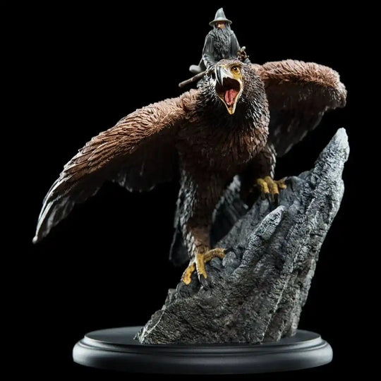 Herr der Ringe Statue Gandalf on Gwaihir 15 cm - Smalltinytoystore
